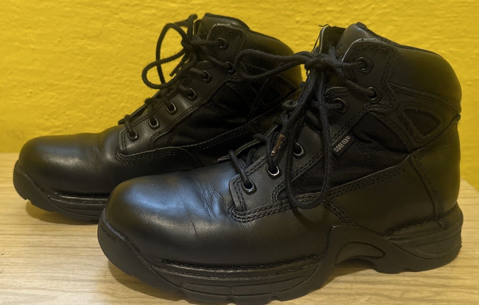 Danner Striker II GTX Women's Size 8.5 M Boots 4.… - image 1