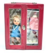 VINTAGE ANNI 60 BAMBOLA IN VALIGETTA CON SET VESTITO RARA NUOVA IN BOX#LI