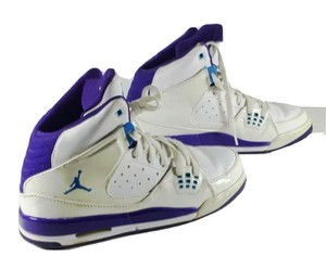 youth size 1 basketball shoes