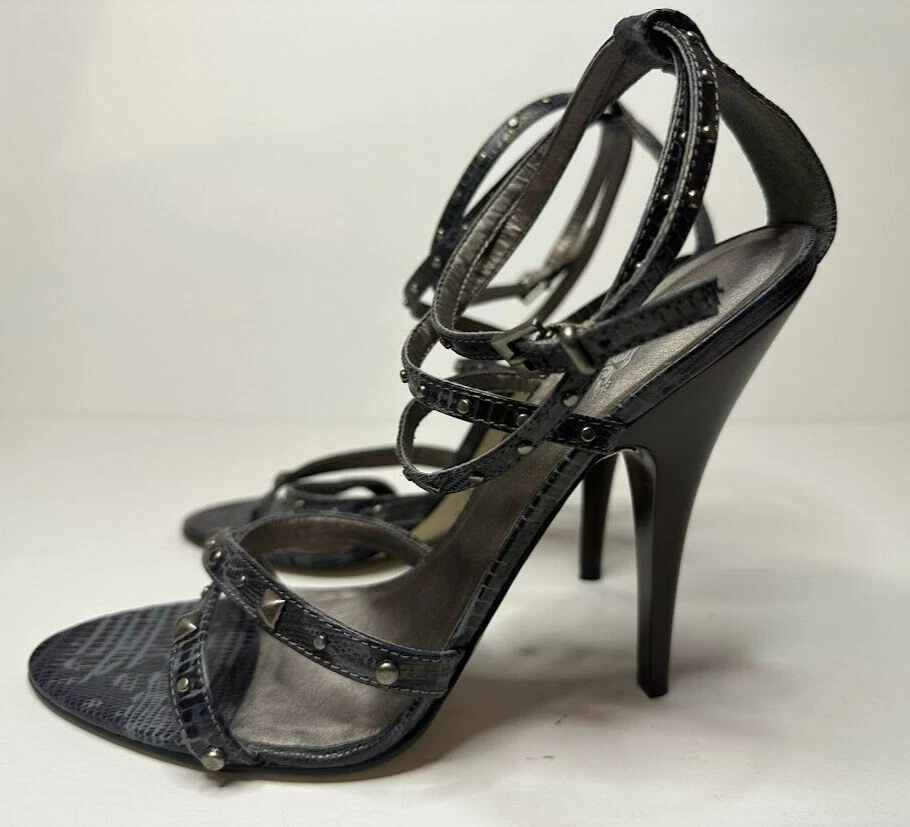 Zapatos de tacón Carlos Santana "Truth" punta abierta con tiras con tachuelas para mujer talla 8,5  Foto 3 de 4