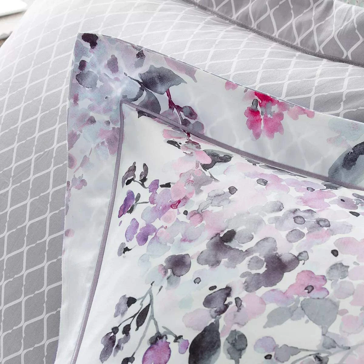 ANNE DE SOLENE ROMANCE KING SHAMS WISTERIA ORCHID VIOLETS WATERCOLOR FLOWER PINK