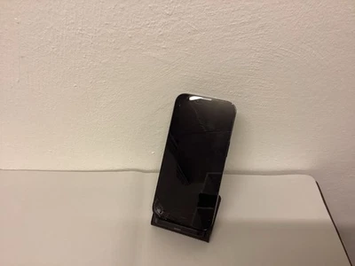 Apple iPhone 13 Defekt - Bild 1 von 4