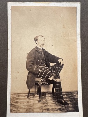 PHOTO CDV 1860 noble gentleman elegant trousers paintings