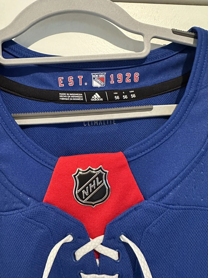 Camiseta deportiva de hockey Adidas auténtica de los New York Rangers talla 54 Foto 4 de 4