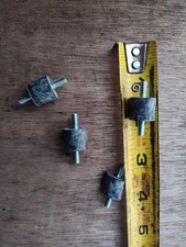 RUBBER SHOCK ABSORBING STUD MOUNTS THREADED 8-32 MALE Qd000319 M/M Lot Of 4