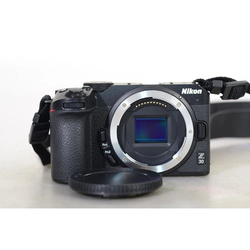 Nikon Z30 Digitalkamera - 20,9 Megapixel Kamera - Camera Body NUR 2993 SHOTS - Bild 1 von 6