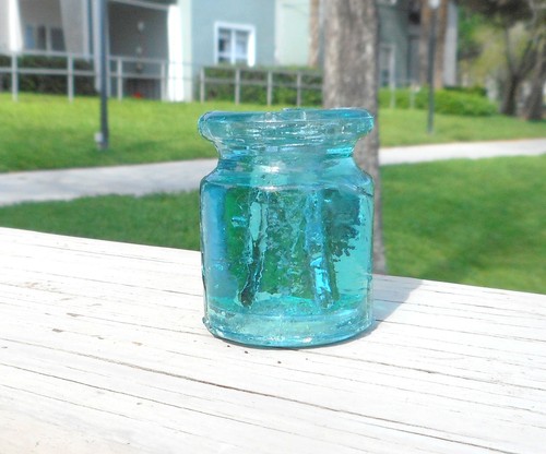 SCARCE LIGHT AQUA CD 1080 NO EMBOSSING SPOOL KNOB STYLE GLASS INSULATOR