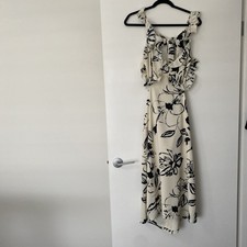 Atmos&here ladies Size 14 NEW Ivory And Black Floral  party evening formal Dress