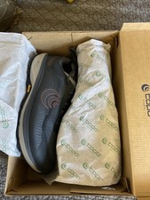 Topo Athletic Terraventure 5 Men  s 11w Grey Trail Running Shoes