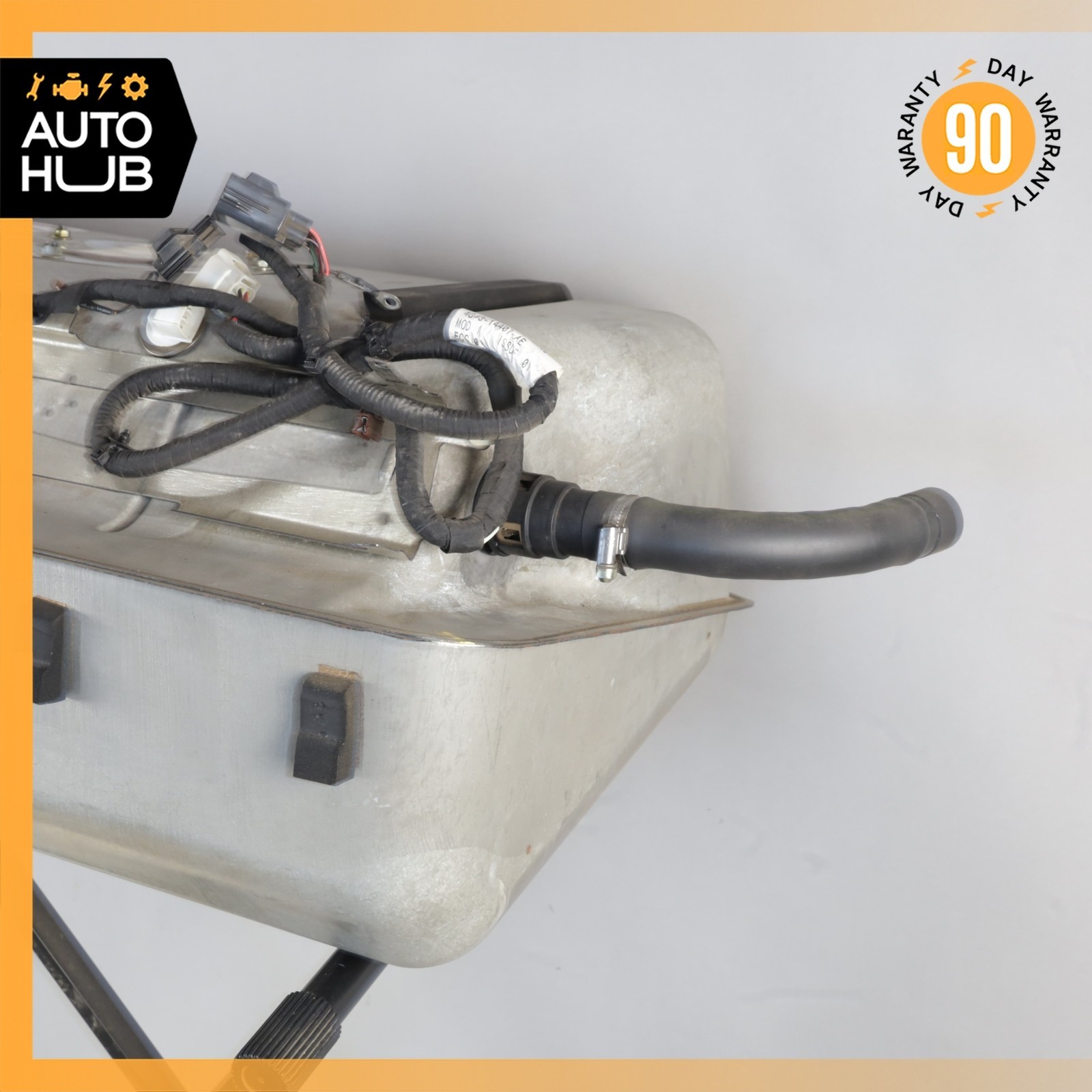 05-12 Aston Martin DB9 Gas Fuel Tank Reservoir Assembly 4G439C133BC OEM 34k