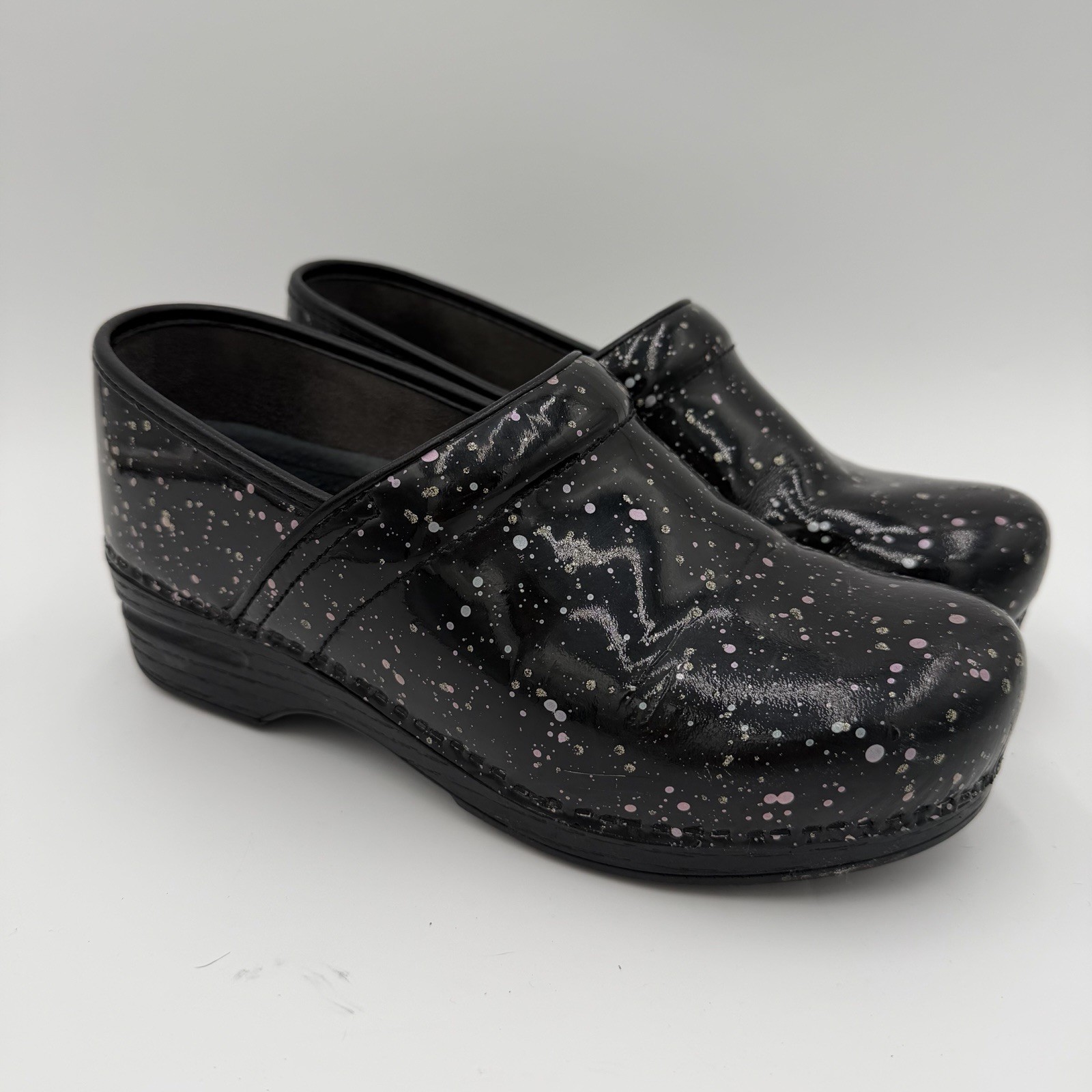 Dansko XP 2.0 Patent Rainbow Flecks Clog Size 40 EU 9.5/10 Nursing Medical Shoes