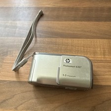 HP Photosmart E327 5.0 Megapixel Digital Camera  Spares Or Repair cracked Screen