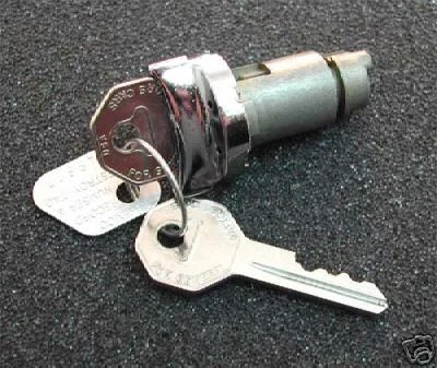 1964 Oldsmobile F-85 Ignition Switch Lock Foto 2 de 2