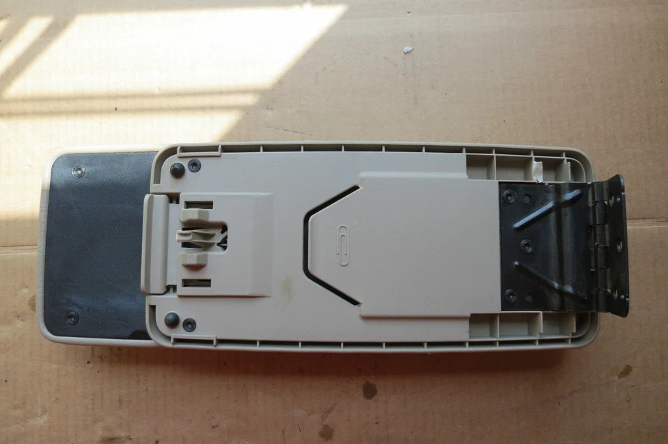 2006 07 08 09 2010 Chrysler PT Cruiser Front Center Console Pad Rest TAN OEM Foto 4 de 4