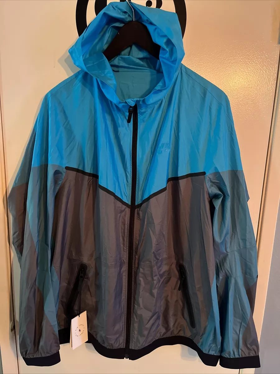 How much does top a nike windbreaker cost