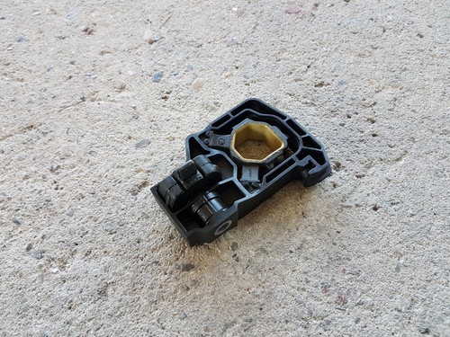 BMW 5er F07 F10 F11 Halter Kühlermodul rechts 7575248