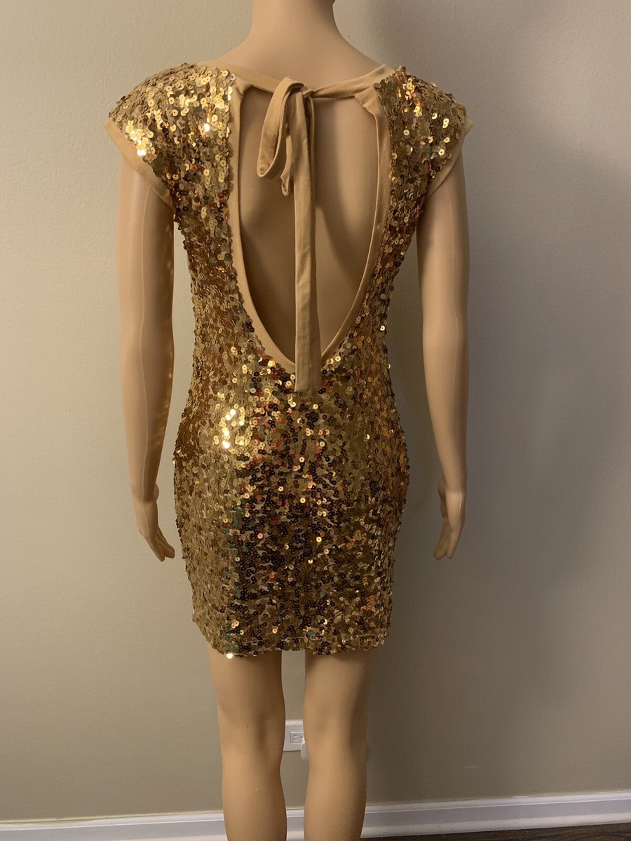 green emerald velvet dress STAND OUT CHAIN MINI DRESS – AKIRA main image 1