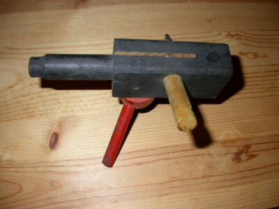 vintage wood TOY MACHINE GUN ** World War I on Tripod ** 6'' Long wooden WWI Era