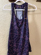 zoot running tank top. Size L Women. worn a few times in great condition.