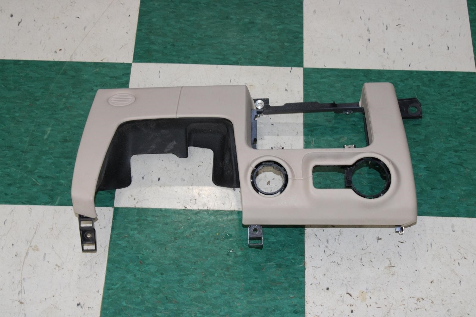 14-17 GHIBLI Tan Driver LH Lower Driver Dash Knee Bolster Trim Panel Factory OEM