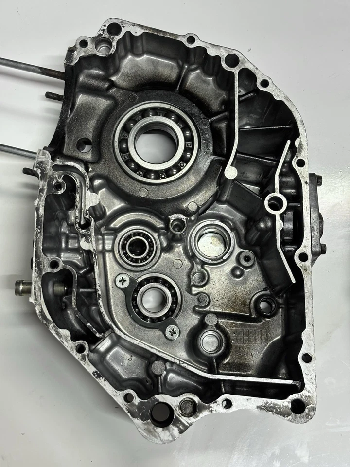 铃木 DR100 曲轴箱 1985 - 1990 发动机保护壳 电机 左右 DR 100 — 第 2/4 张图片