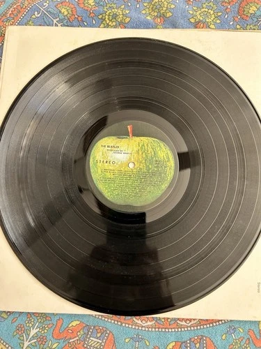 Beatles White Album 1968 US Press 🍏 W/ Original Poster And Photos  A2450405
