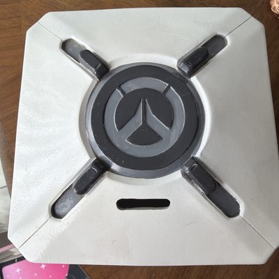 Blizzard Entertainment Surreal UCC Distributing Overwatch Loot Box Coin Bank