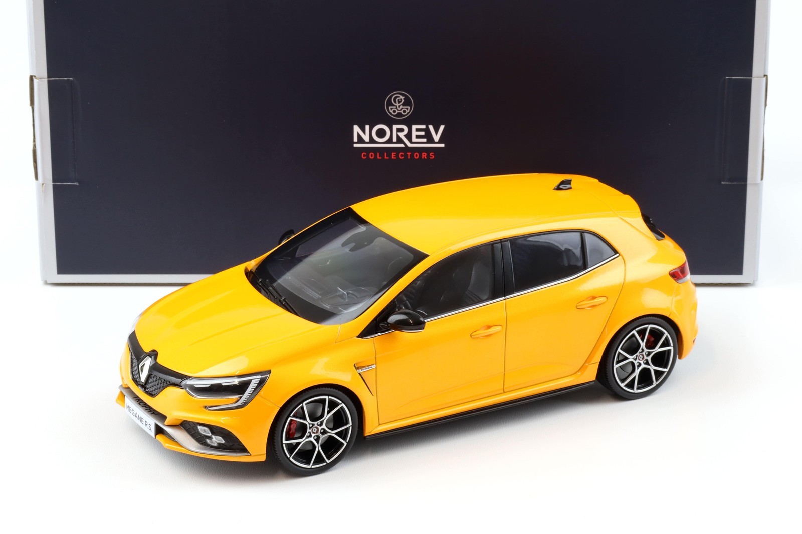 1:18 NOREV Renault Megane RS Trophy 2022 Tonic Orange 185399