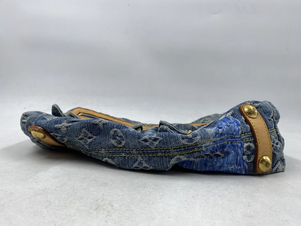 Auténtico bolso holgado Louis Vuitton azul denim con monograma Foto 3 de 4