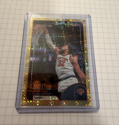 Topps  Hoops 2025-26 Karl-Anthony Towns Knicks #249 Gold /50 NBA Champion