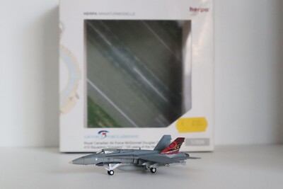 Herpa Wings Royal Canadian Air Force McDonnell Douglas CF-18 Hornet 552660 1:200