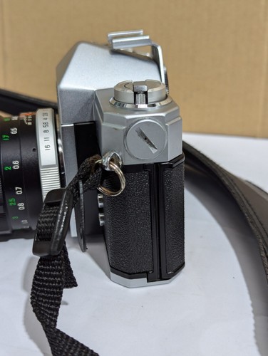 Old Vintage FUJICA ST701 SLR 35mm Film Camera With 1.8/55 Lens - Picture 5 of 17