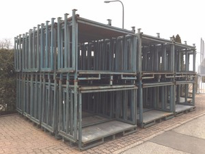 Metall Gestelle geeignet zum Einlagern von Holz Säcken stapelbar | eBay