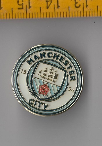 FOOTBALL CLUB PIN BADGE UK Scotland England Butterfly Back Logo pin badge - Foto 6 di 37