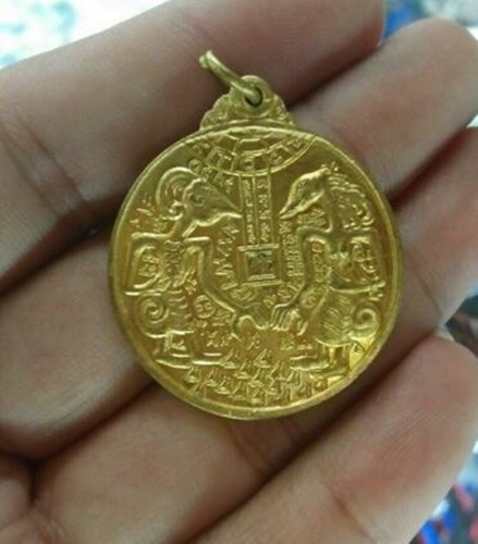 Pendant Millionaire Alien Coin Arjarn O Thai Amulet Charm Luck Wealth Rich Money - Picture 2 of 5