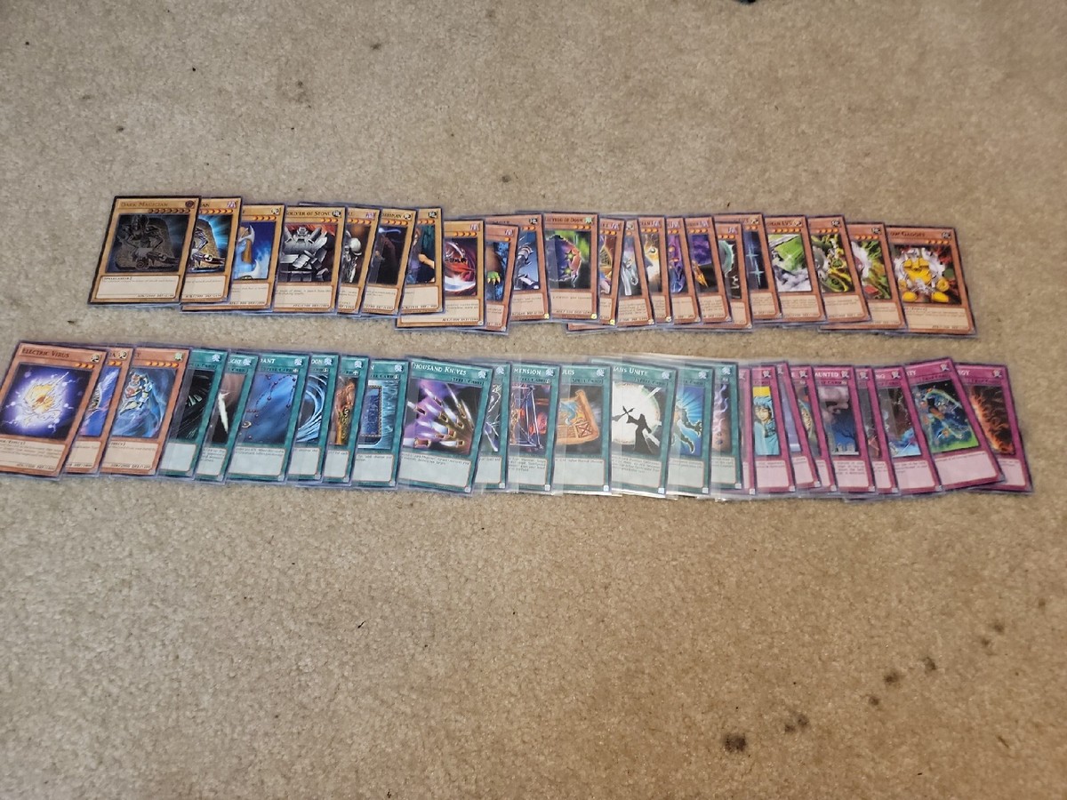 Yugioh Yugi Reloaded Starter Deck Complete Sleeved Dark Magician YSYR 47 Cards | eBay Yugioh Yugi Reloaded Starter Deck Complete Sleeved Dark Magician YSYR 47 Cards | eBay
