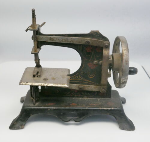 Antique German Childs Hand Crank Toy Sewing Machine ~ Free Shipping - Afbeelding 1 van 5