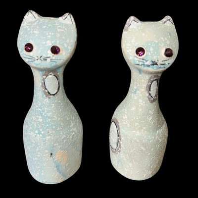 THAMES Hand Painted Blue/White Speckled Salt & Pepper Shaker Decorative