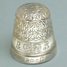 Vintage Sterling Silver Queen Elizabeth Coronation Thimble * Hallmarked 1952