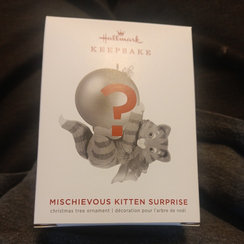 2019 Hallmark Keepsake Ornament Mischievous Kitten Surprise Gold