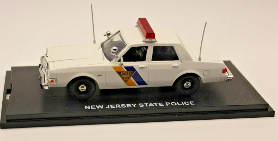 ПЕРВЫЙ ОТВЕТ - 1985 Dodge дипломат полиции автомобили - масштаб 1:43 - новый - 12 вариантов - Изображение 2 из 4