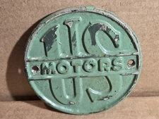 US Motors Emblem Badge Vintage Industrial 4.5" diameter Equipment name plate