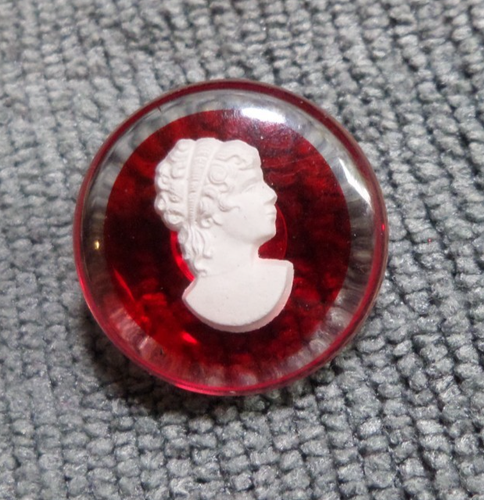 Vintage Antique Plastic Celluloid Picture Button LADY CAMEO HEAD - Picture 3 of 4