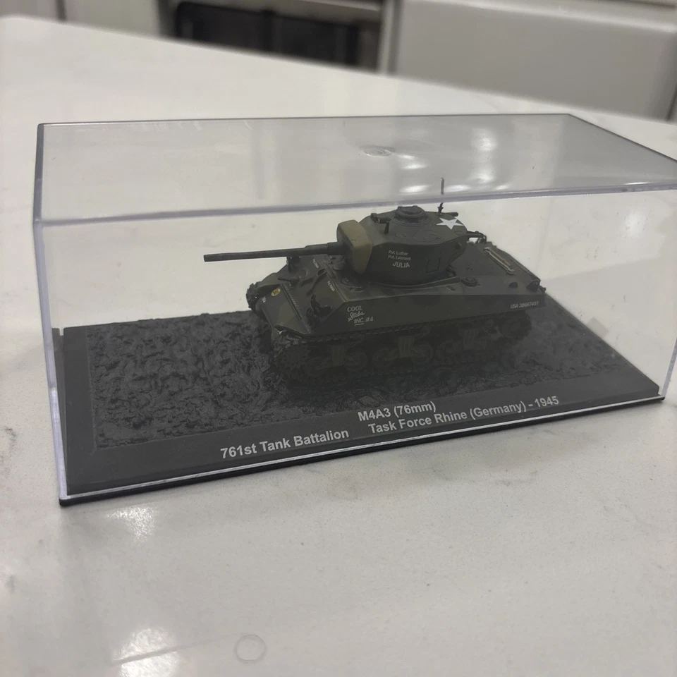 M4A3 (76mm), 761st Tank Battalion, Task Force Rhine (Germany) 1945, 1:72 scale - Image 2 of 3