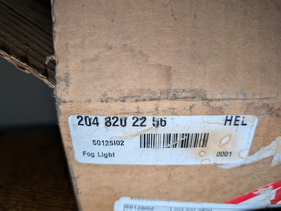 Faro antiniebla delantero derecho mercedes hella cl550 cl63 sl63 ml63 clk63 amg 2048202256 Foto 2 de 4