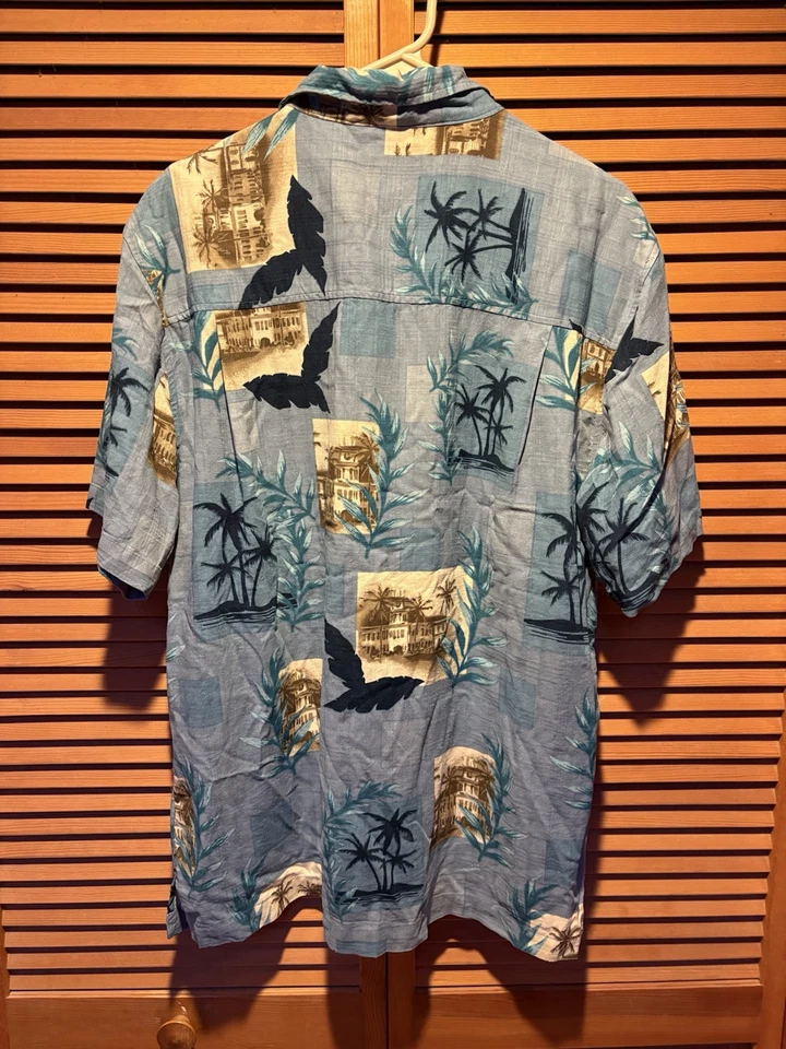 Trader Bay Washable Silk Mens Large Blue Floral Button Short Sleeve Hawaii Shirt - Image 4 of 4