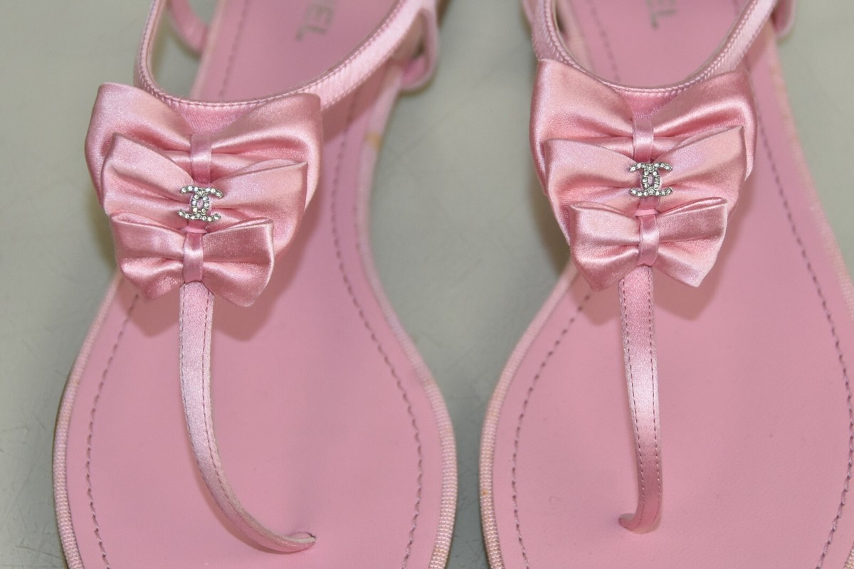 NEW Chanel Sandals Satin Bow Thong CRYSTAL CC Jeweled Rose NEW Chanel Sandals Satin Bow Thong CRYSTAL CC Jeweled Rose