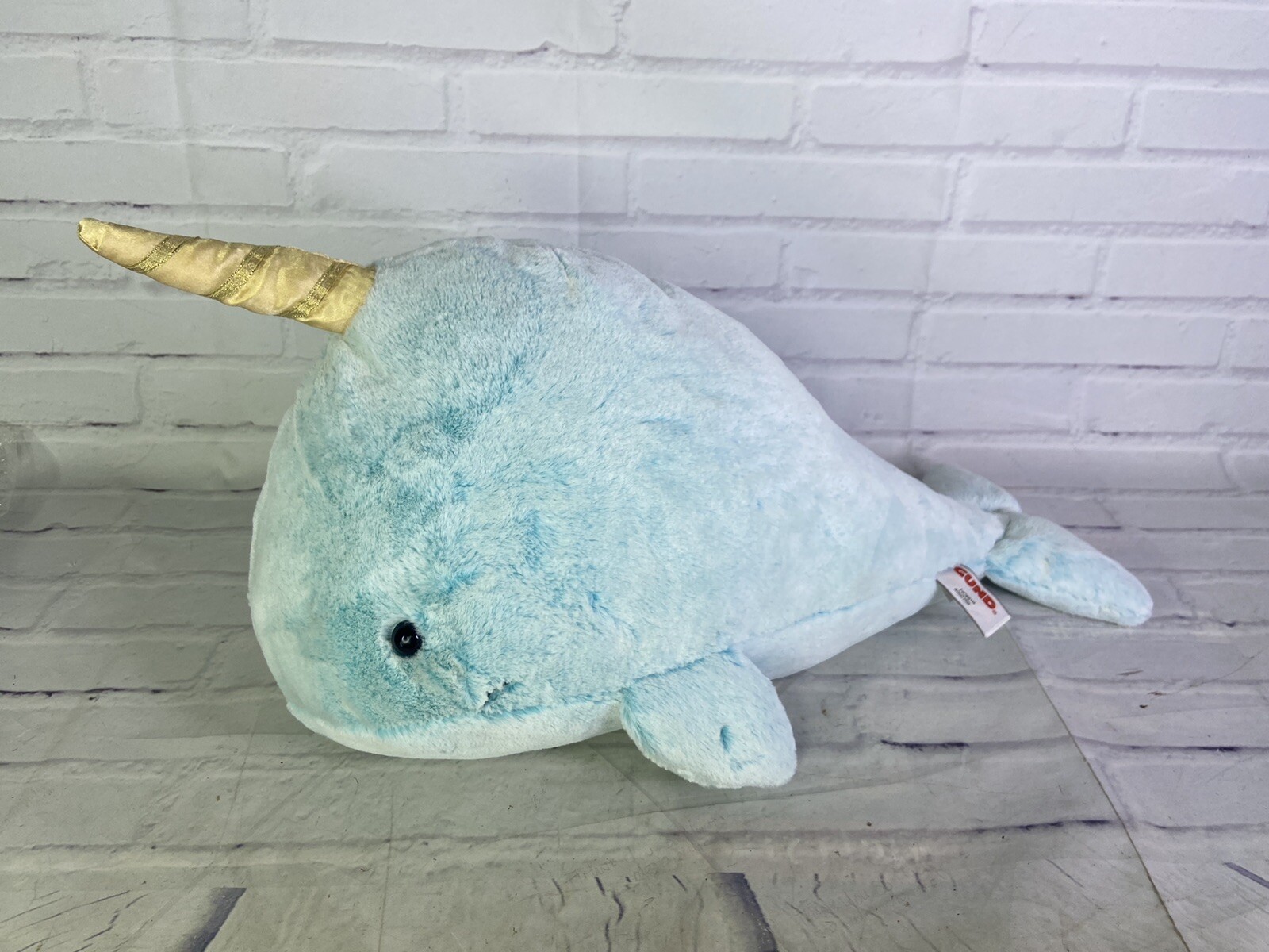 gund narwhal