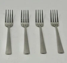 Oneida Avery Set of 4 Dinner / Place Forks 8" Quality Stainless