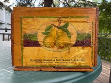 Vintage Wooden Fruit Crate, Pear Crate Antiqu...